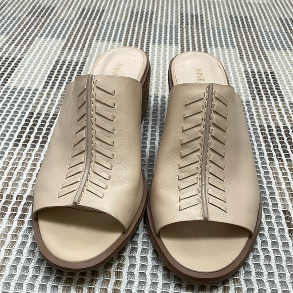 Nine West cream mules 7.5 - Picture 1 of 3